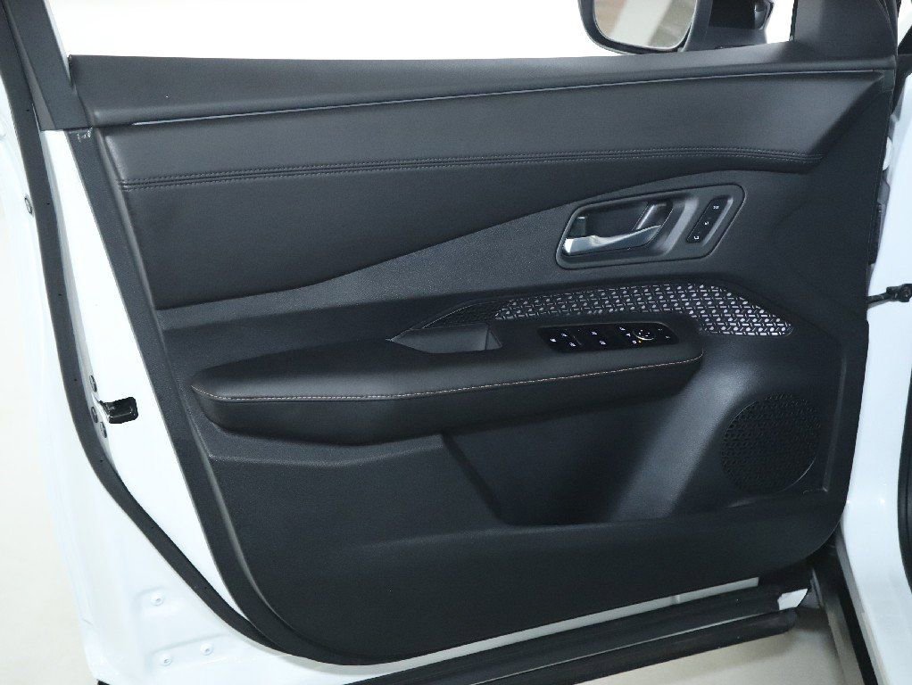 Certified 2024 Nissan Ariya EVOLVE+ e-4ORCE image 18