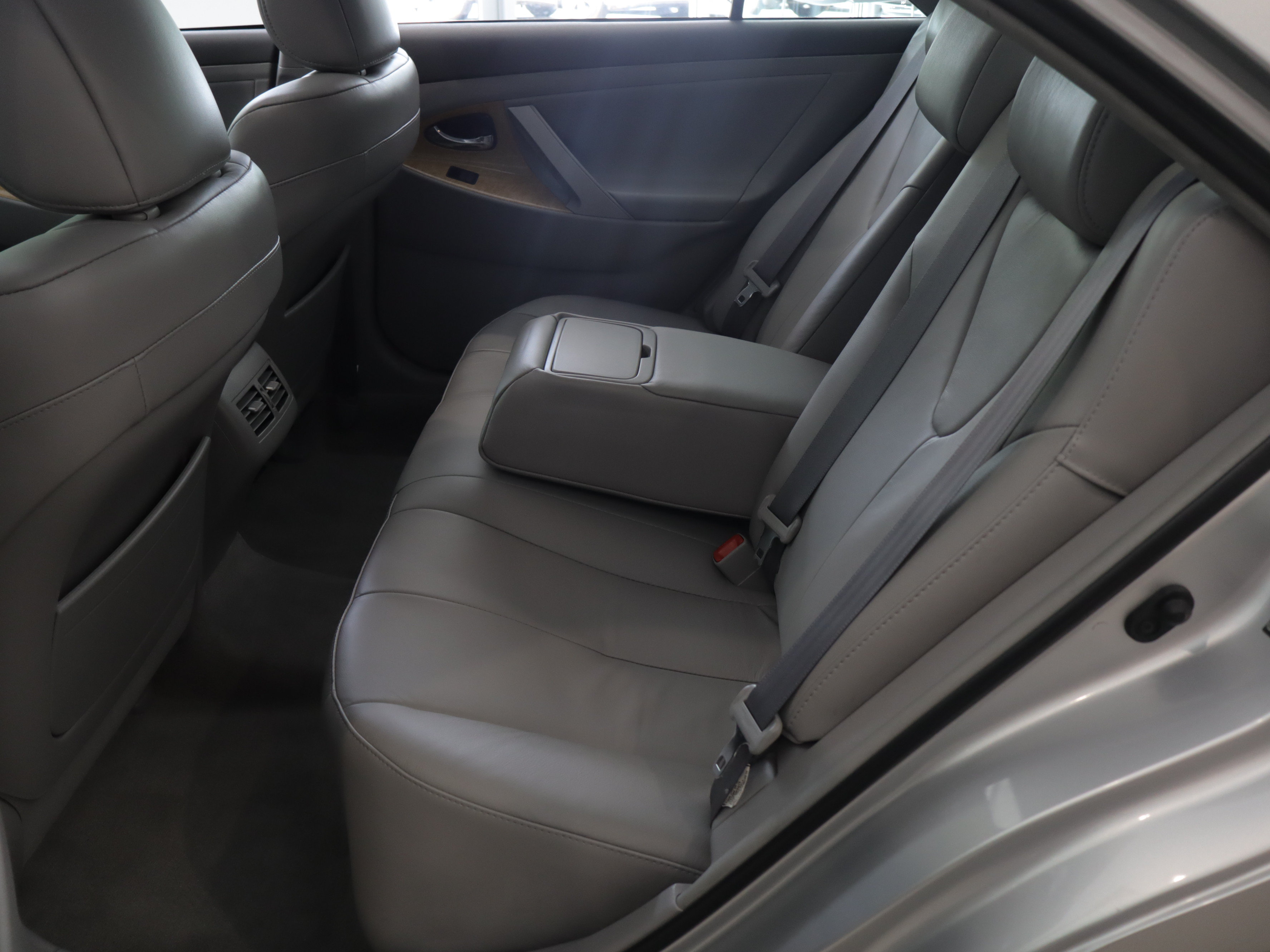 Used 2007 Toyota Camry XLE FWD image 11