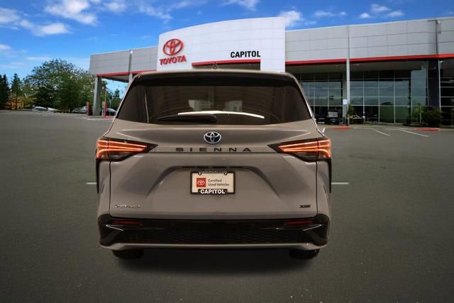 Certified 2025 Toyota Sienna XSE AWD/4WD image 4