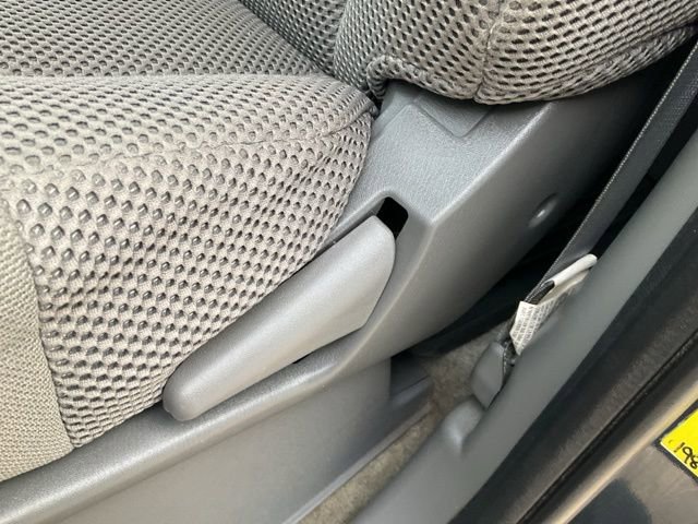 Used 2015 Nissan Frontier SV w/ SV Value Truck Package image 6