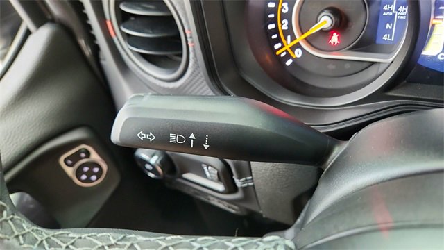 Used 2025 Jeep Wrangler Unlimited Rubicon image 41