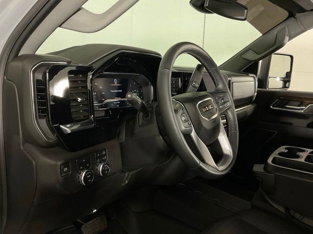 Used 2025 GMC Sierra 2500 SLE w/ SLE Value Package; image 16