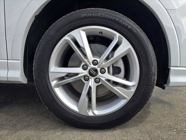 Certified 2024 Audi Q3 2.0T Premium w/ Convenience Package AWD/4WD image 9