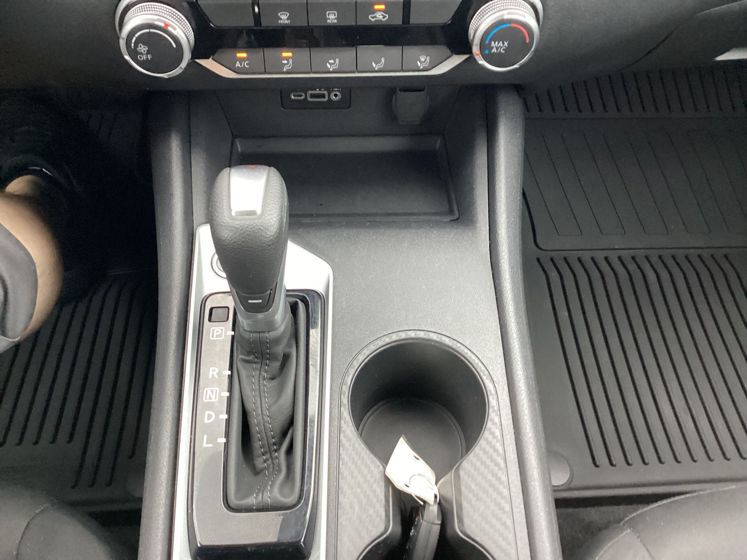 Used 2025 Nissan Altima 2.5 SV FWD image 18
