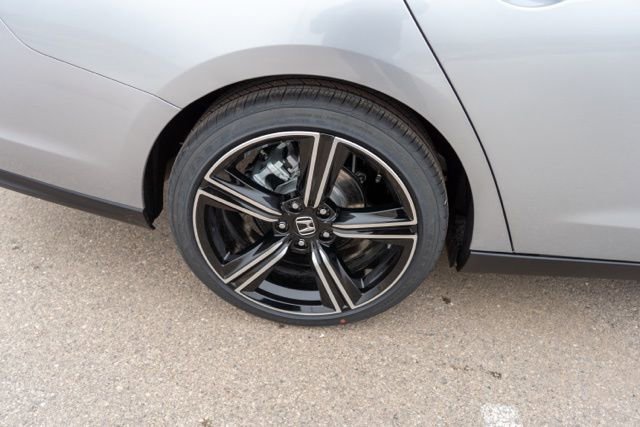 Used 2024 Honda Accord Sport image 9
