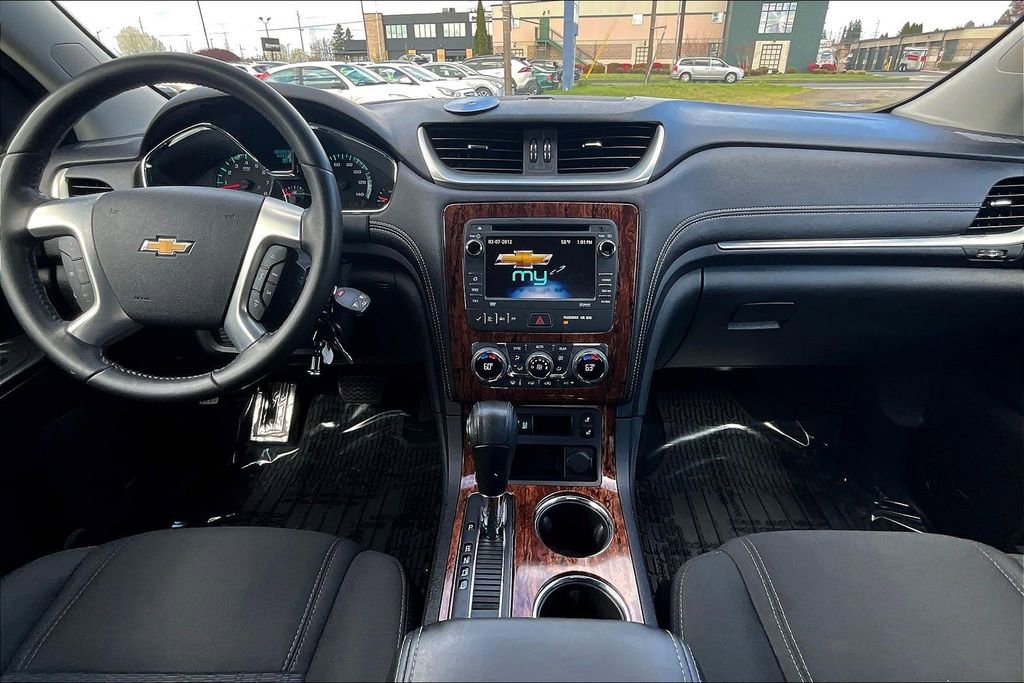 Used 2013 Chevrolet Traverse LT w/ All-Star Edition image 16