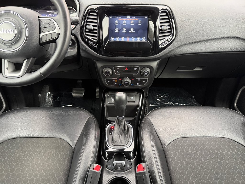 Used 2019 Jeep Compass Latitude FWD image 26