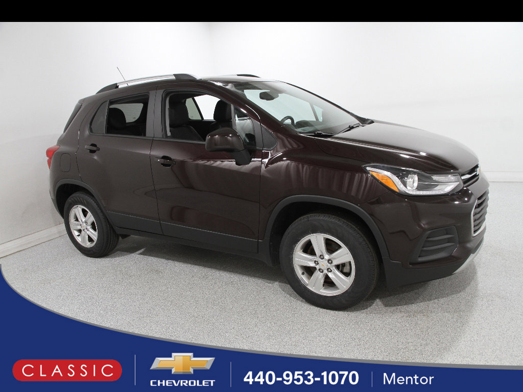 Used 2022 Chevrolet Trax LT w/ LT Convenience Package AWD/4WD image 1