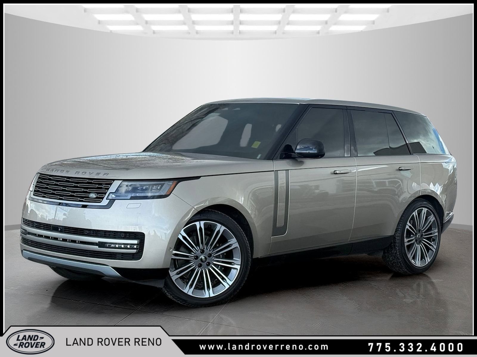 Used 2024 Land Rover Range Rover SE image 1