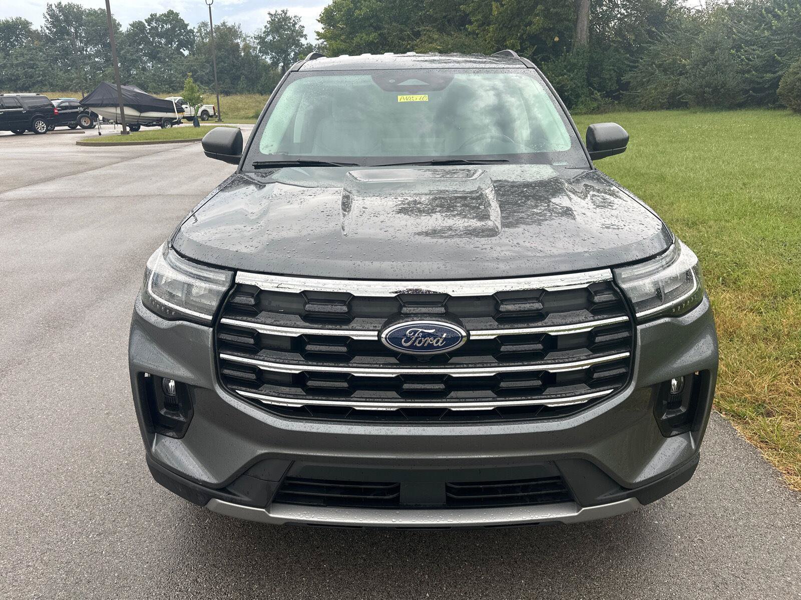 Used 2025 Ford Explorer Active w/ Active Comfort Package AWD/4WD image 12