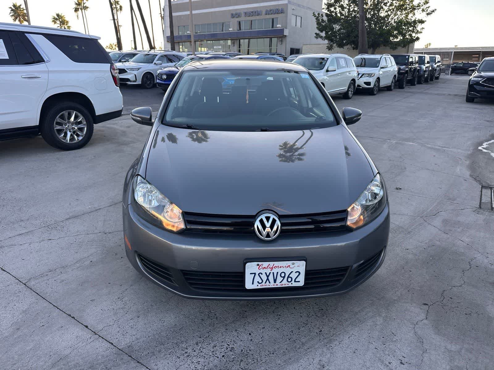 Used 2014 Volkswagen Golf 4-Door FWD image 8
