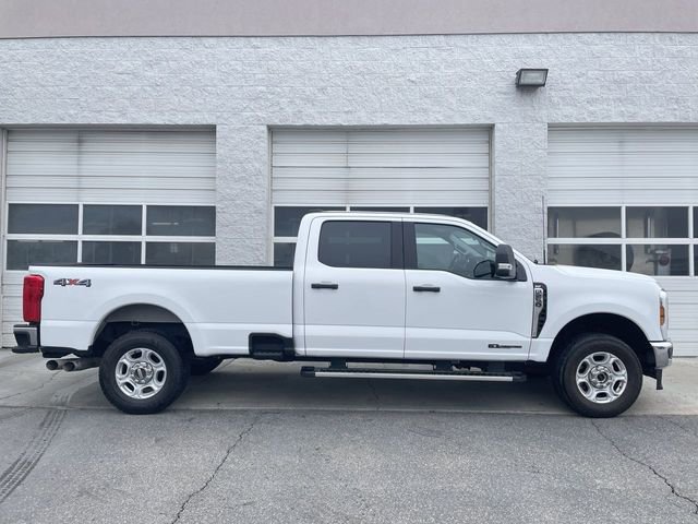 Used 2025 Ford F250 XLT image 1