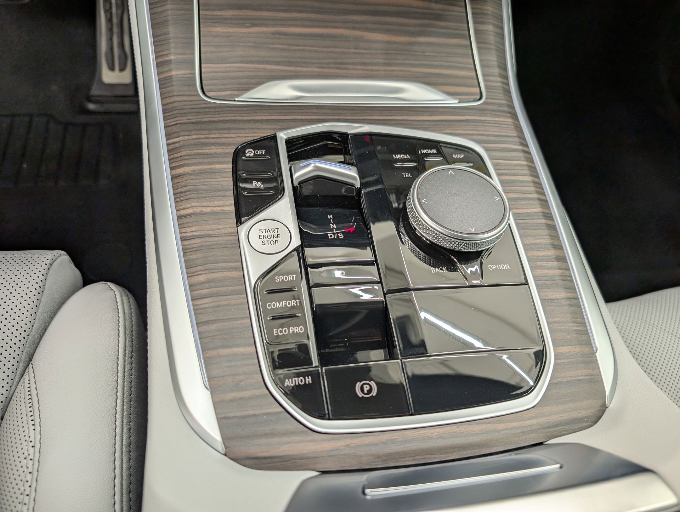 New 2026 BMW X5 sDrive40i w/ M Sport Package image 24