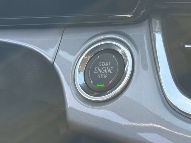 Used 2024 Chevrolet Trax LT w/ LT Convenience Package FWD image 31