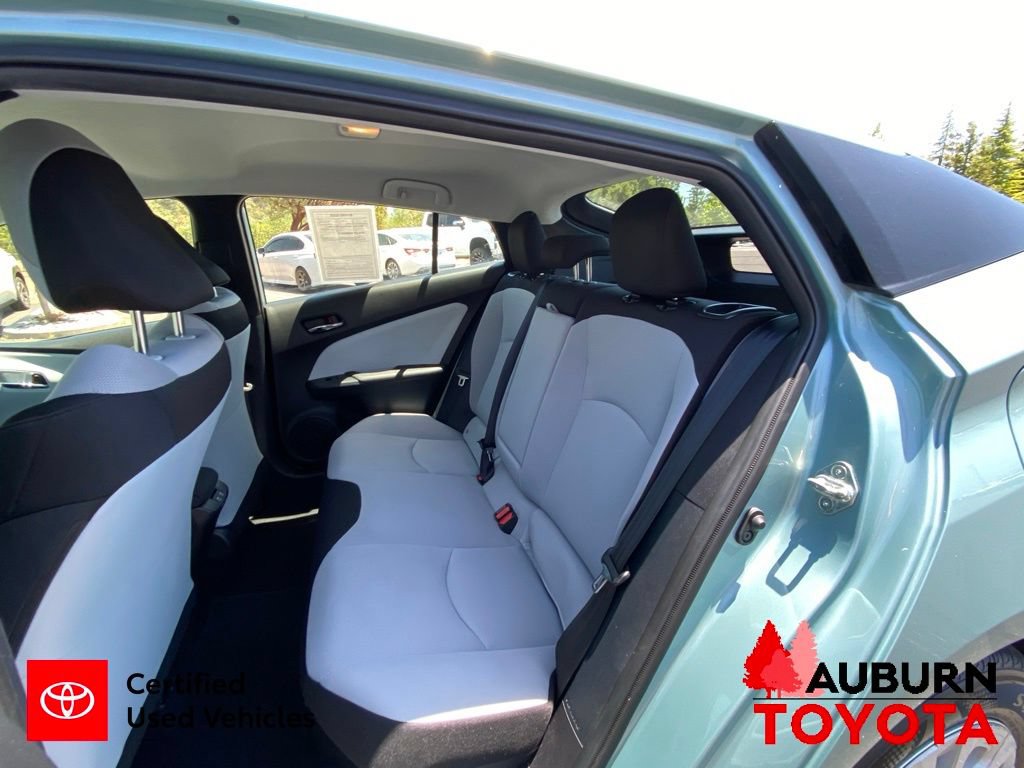 Certified 2022 Toyota Prius L Eco FWD image 23