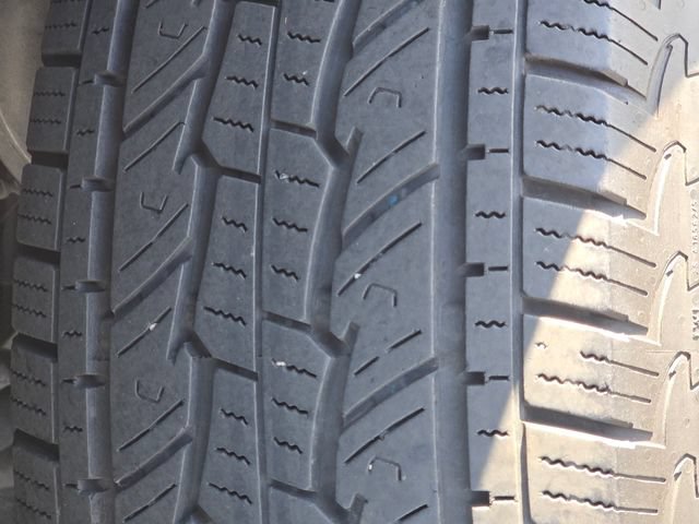 Used 2021 Chevrolet Silverado 1500 LT AWD/4WD image 9