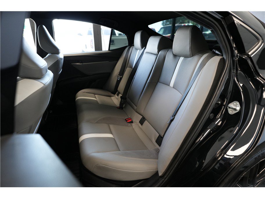 Used 2025 Toyota Camry SE FWD image 12