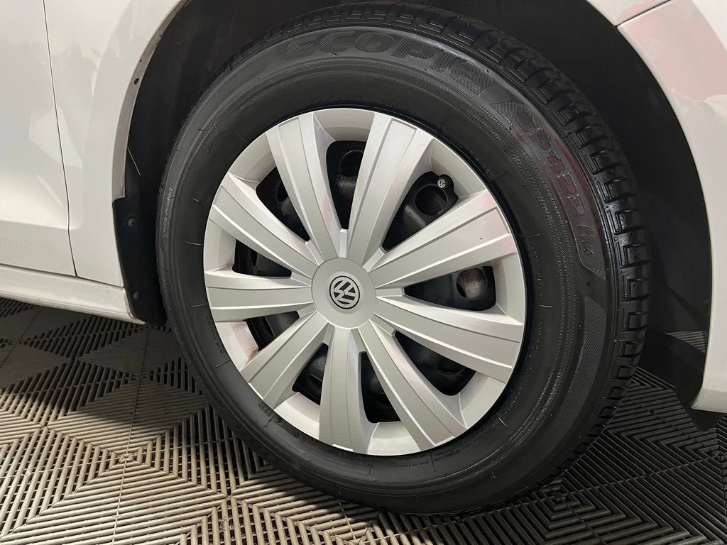 Used 2016 Volkswagen Jetta S FWD image 3