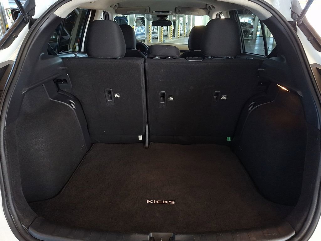 Used 2023 Nissan Kicks SV image 28