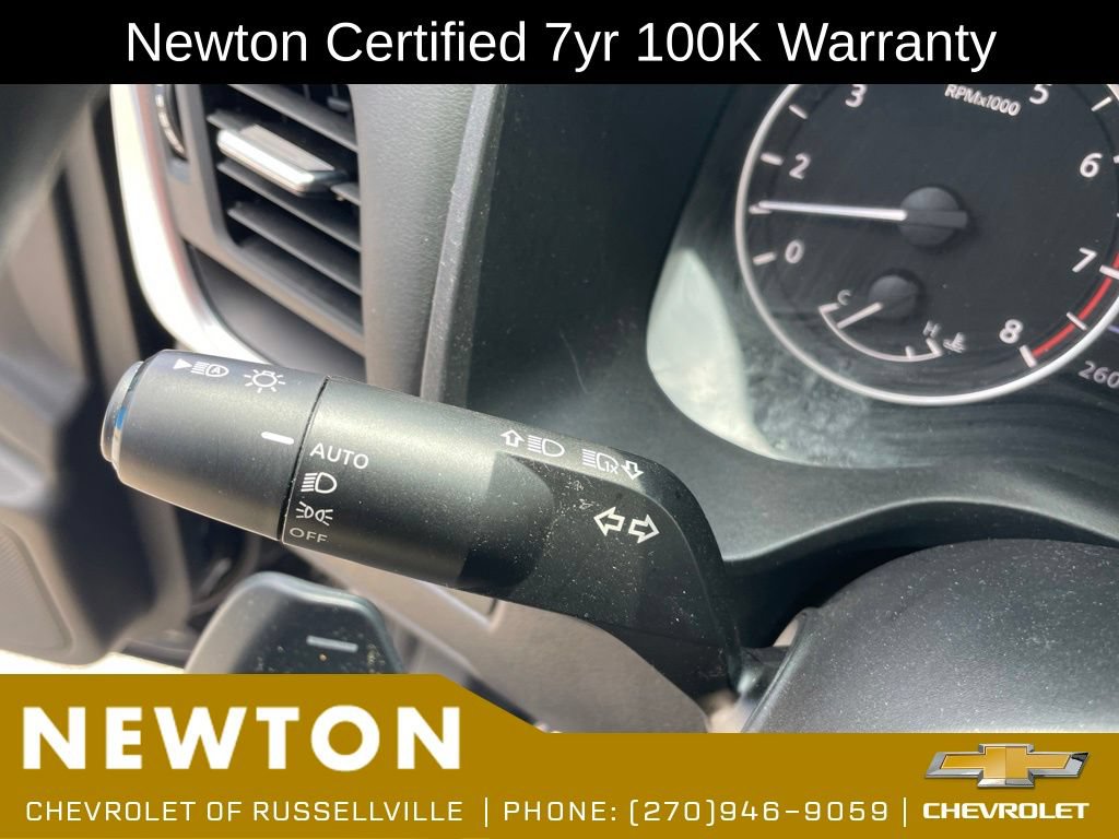 Used 2023 Nissan Rogue S FWD image 15