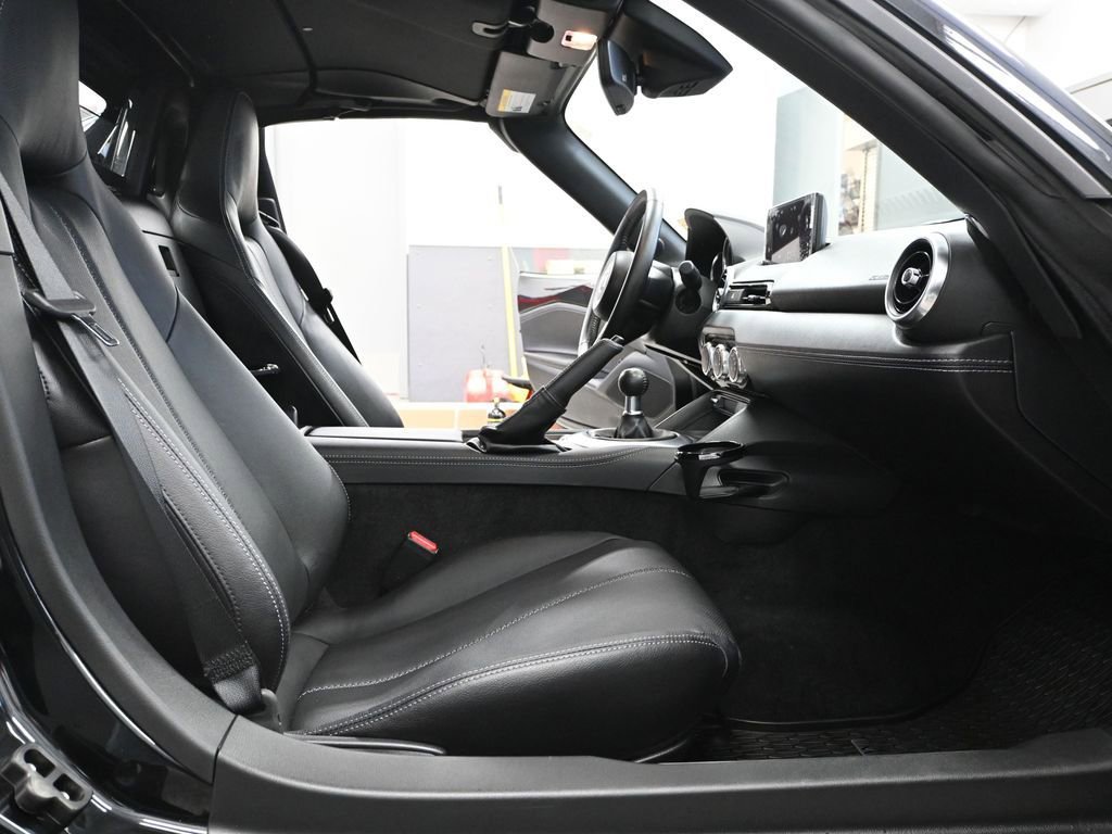 Used 2024 MAZDA MX-5 Miata RF Grand Touring w/ Weather Package image 40