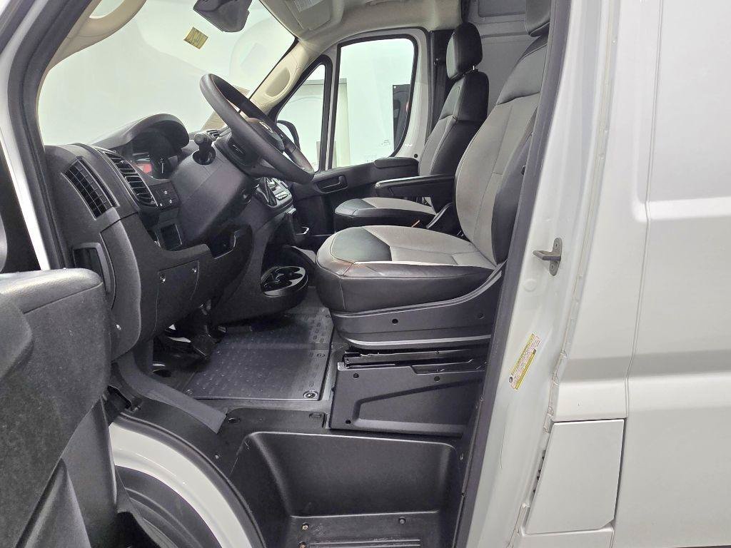 Used 2025 RAM ProMaster 2500 w/ Convenience Group FWD image 7