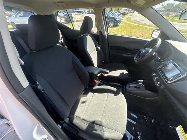 New 2025 Nissan Kicks Play S image 23