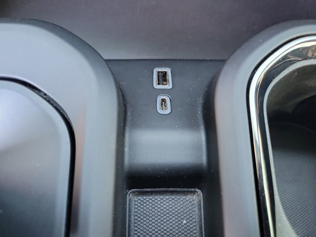 Used 2022 GMC Sierra 1500 AT4 w/ AT4 Premium Package image 23