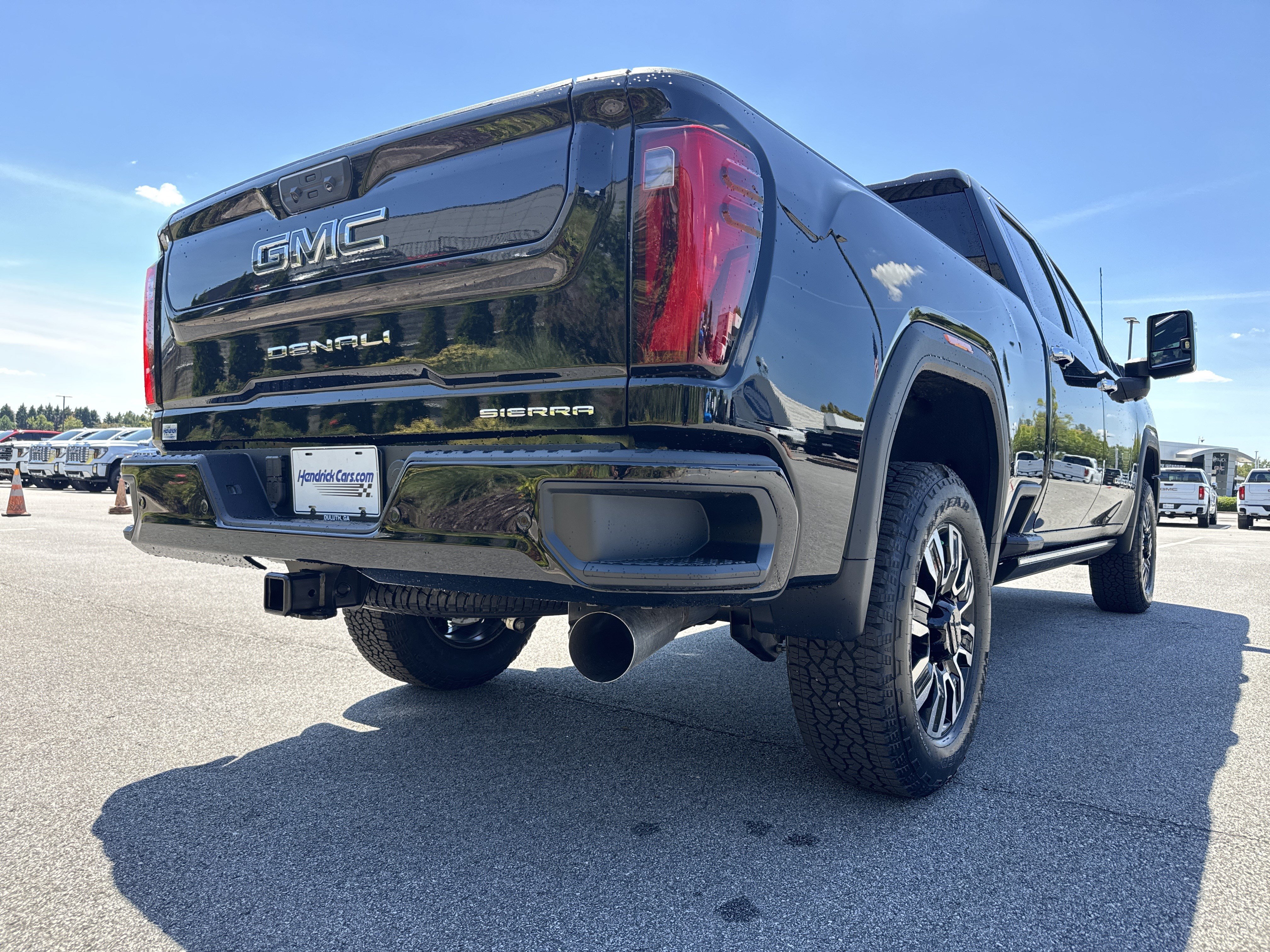 New 2026 GMC Sierra 2500 Denali Ultimate AWD/4WD image 10