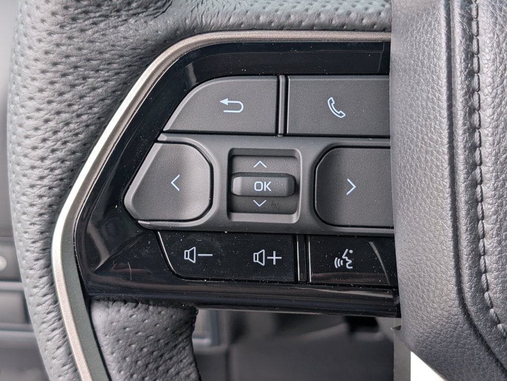 New 2026 Toyota Sequoia Platinum w/ Tow Technology Package AWD/4WD image 17