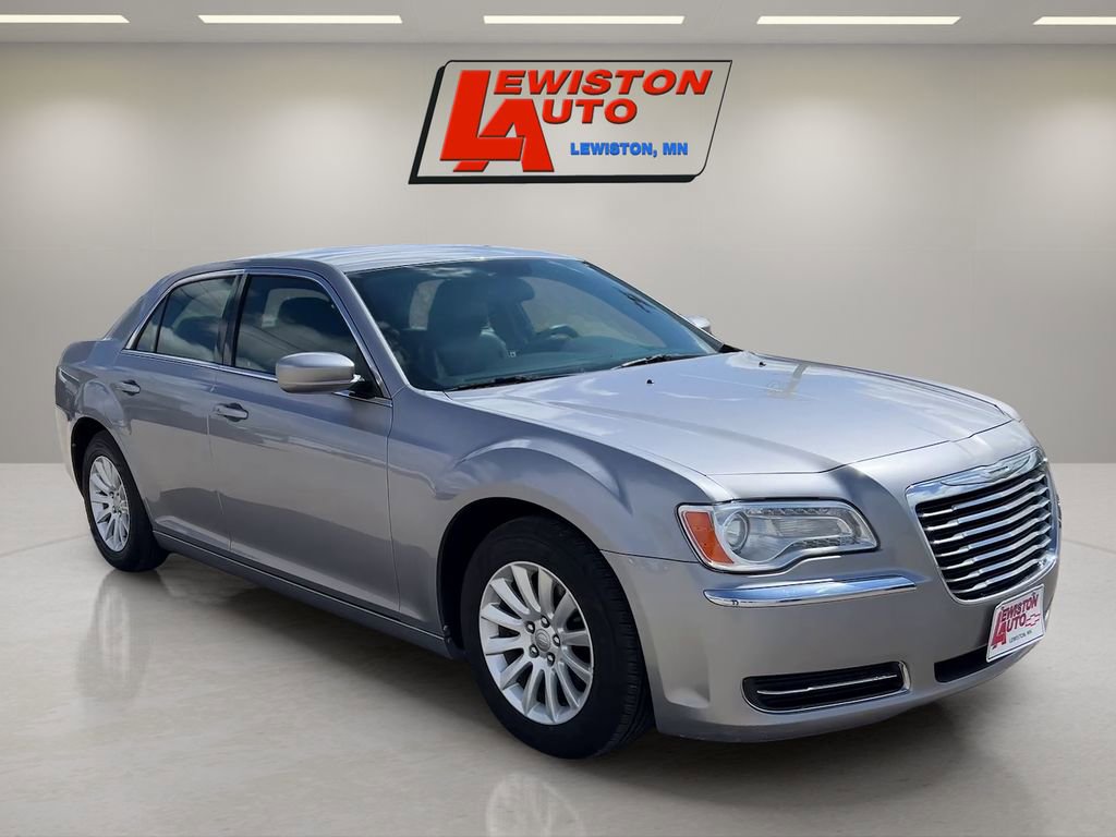 Used 2014 Chrysler 300 image 8