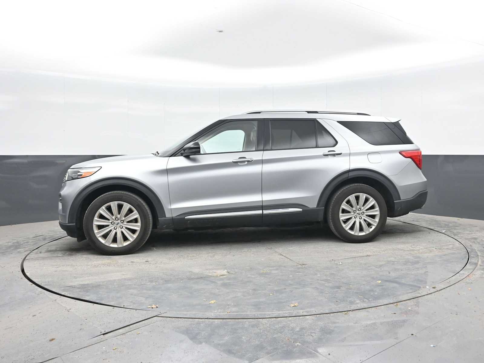 Used 2020 Ford Explorer Limited AWD/4WD image 4