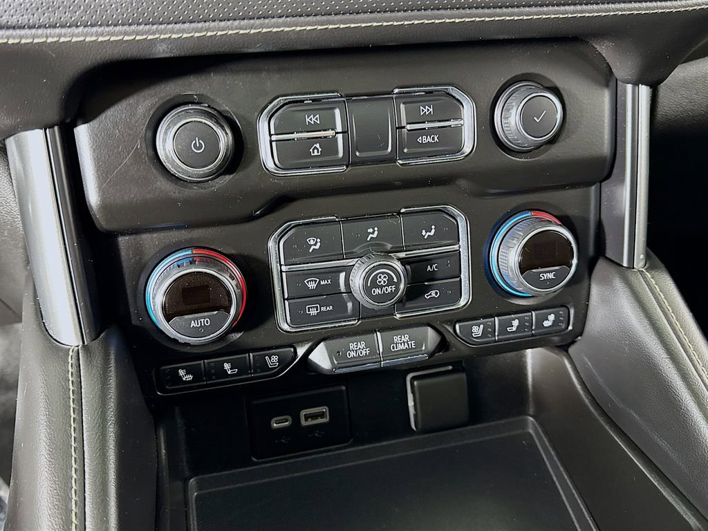 Used 2021 Chevrolet Suburban Premier w/ Premium Package AWD/4WD image 22