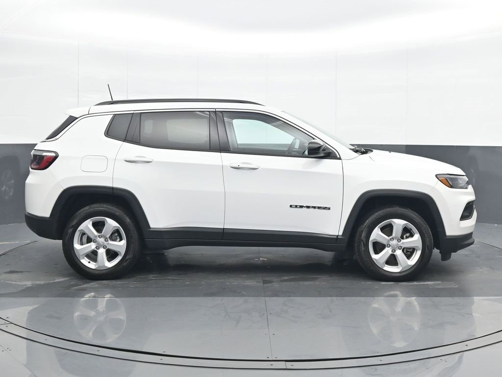 Used 2022 Jeep Compass Latitude image 7