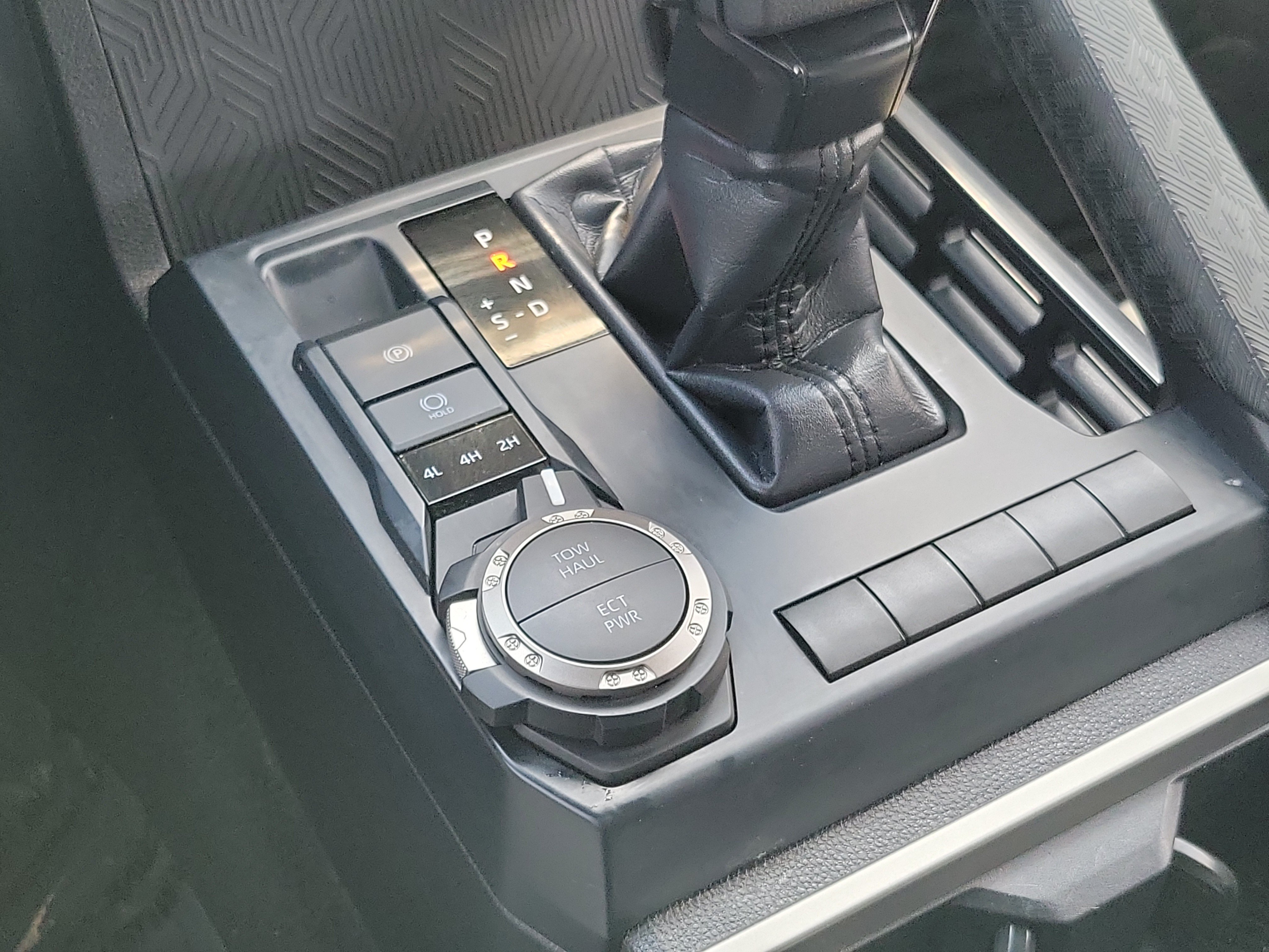 Certified 2025 Toyota Tacoma SR5 AWD/4WD image 29