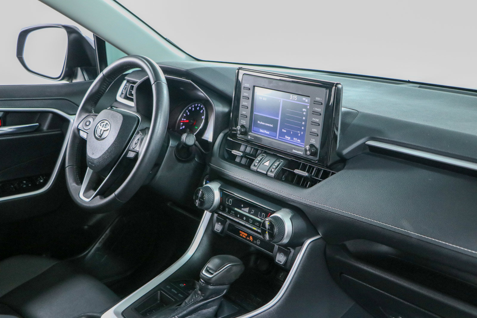 Used 2022 Toyota RAV4 XLE Premium FWD image 26