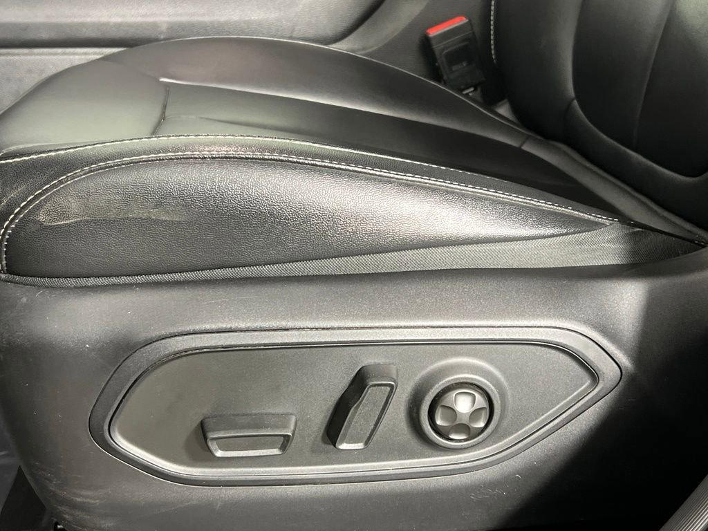 Used 2024 Jeep Grand Cherokee Limited w/ Black Appearance Package image 24