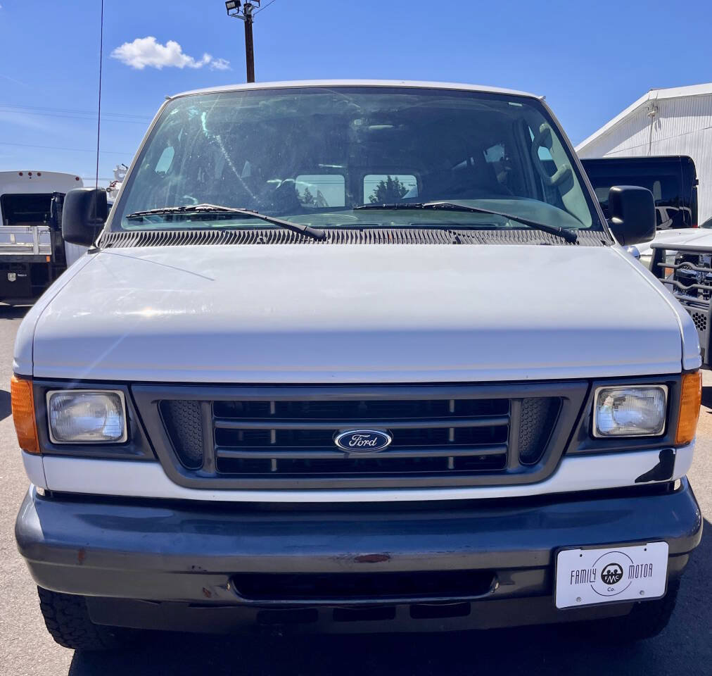 Used 2006 Ford E-350 and Econoline 350 XL RWD image 2