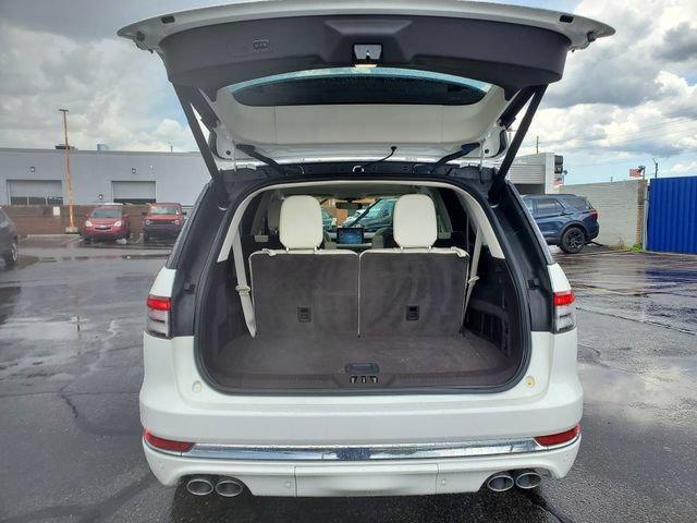 Used 2023 Lincoln Aviator Black Label w/ Dynamic Handling Package AWD/4WD image 28