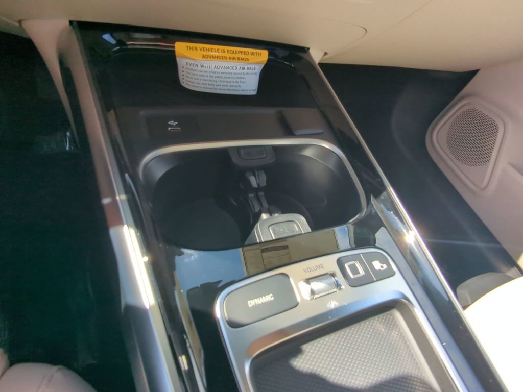 New 2025 Mercedes-Benz GLB 250 GLB 250 image 8