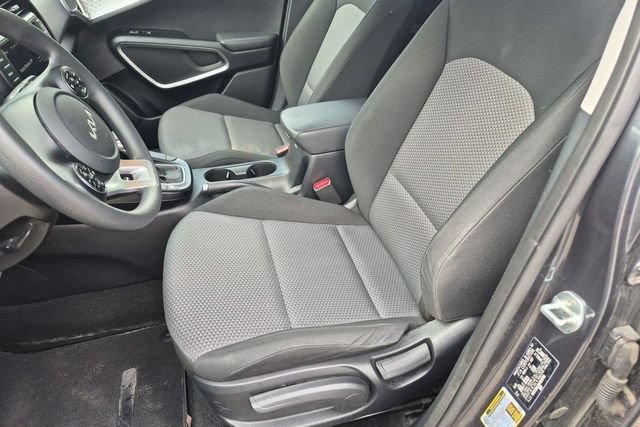 Used 2022 Kia Soul LX FWD image 11