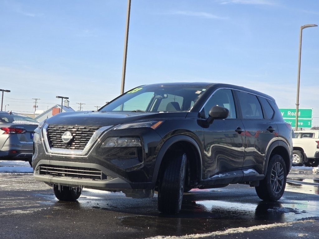 Used 2023 Nissan Rogue S image 9