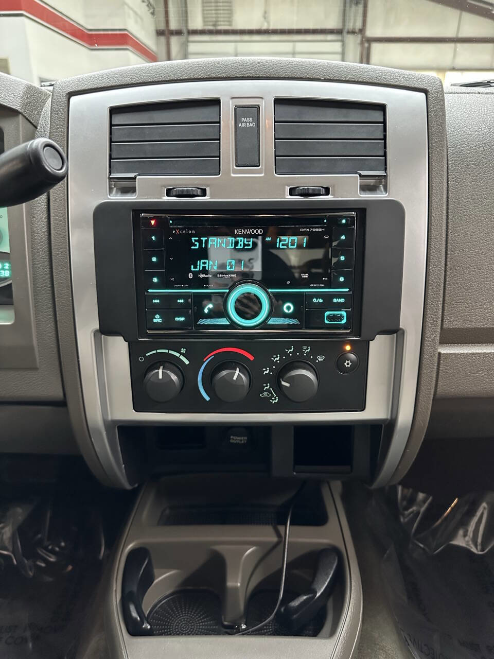 Used 2005 Dodge Dakota Laramie image 27