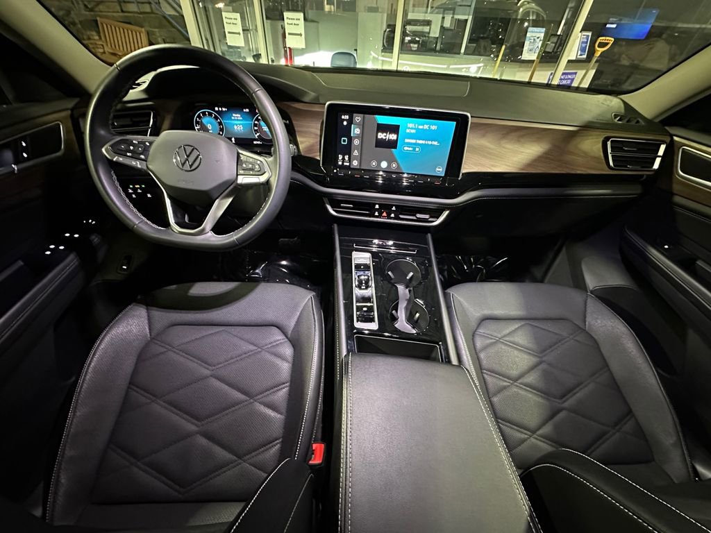 Used 2024 Volkswagen Atlas SE image 22