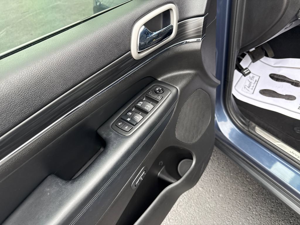 Used 2020 Jeep Grand Cherokee Limited w/ Premium Lighting Group image 14