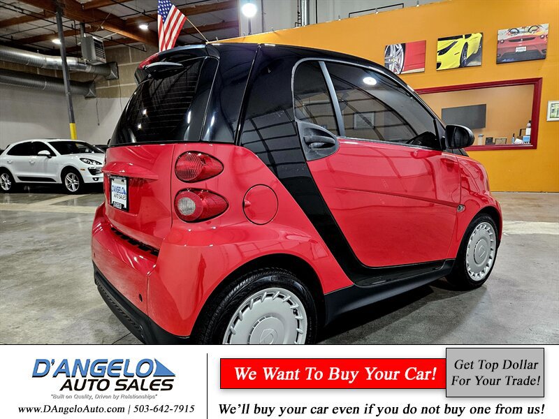 Used 2013 smart fortwo pure image 8
