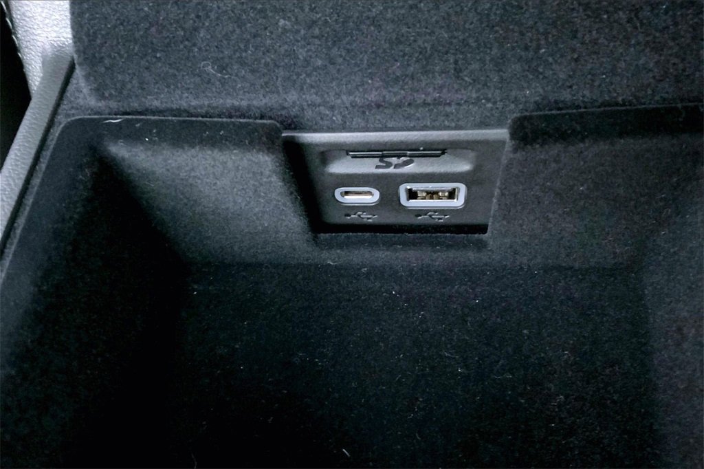 Used 2025 Cadillac XT5 Premium Luxury w/ LPO, Premium Carpet Package image 35