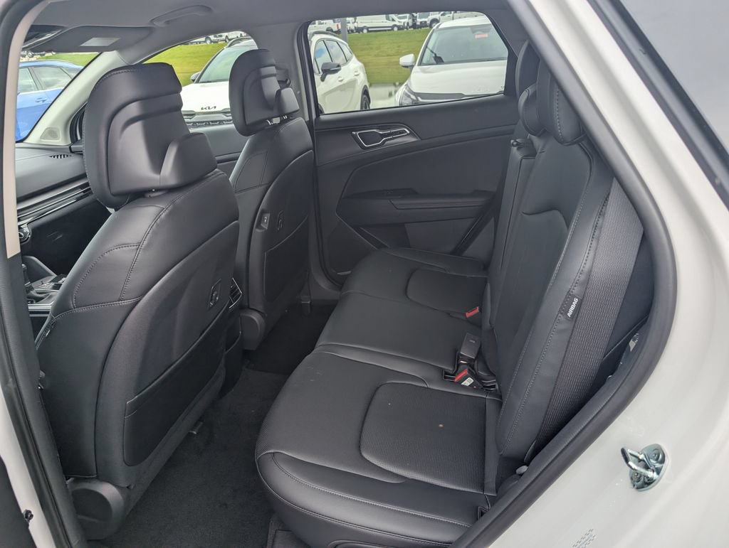 New 2026 Kia Sportage EX FWD image 9