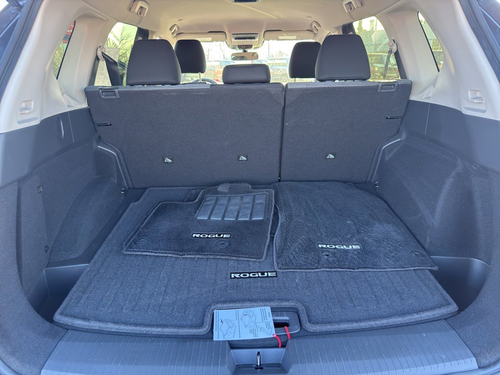 Certified 2023 Nissan Rogue SV image 35