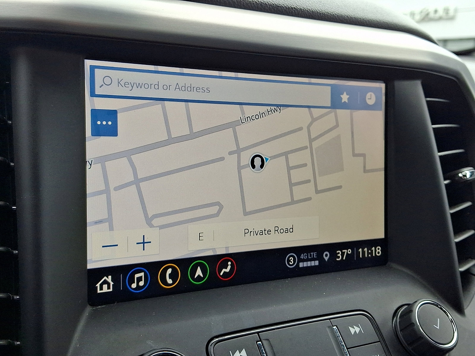 Used 2022 GMC Acadia SLT w/ Elevation Edition image 21